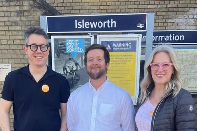 Hounslow Liberal Democrats Action Day - Isleworth 
