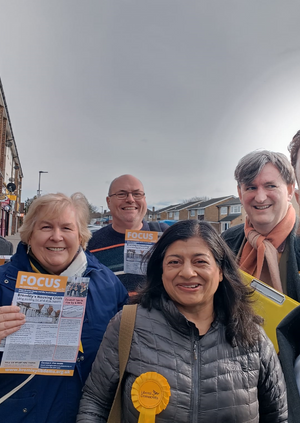 Bromley Town talking to Residents