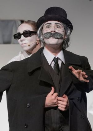 Én, a féreg | Eu, viermele