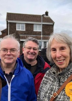 Carmarthenshire Liberal Democrats: Leafleting Elli Ward