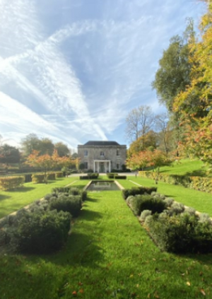 Knoyle Place